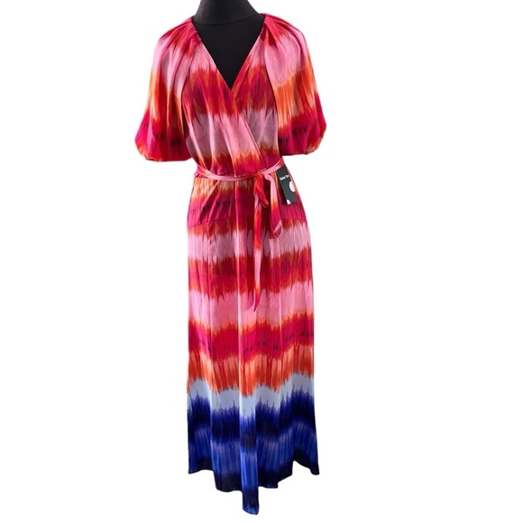 NWT Maison Tara Short Puff Sleeve V-Neck Tie Waist Tie Dye Printed Maxi Dress - Picture 3 of 9